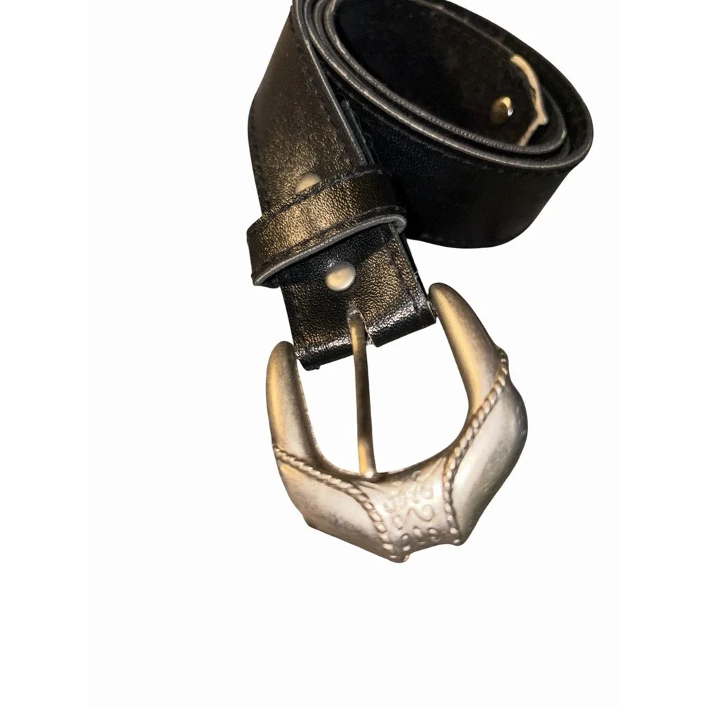 Ladies Black Western Belt with oversized, Engraved silver buckle 35